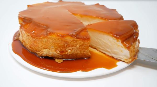 Rețetă de tort magic, din două ingrediente: Se prepară în 5 minute și are doar 70 de calorii