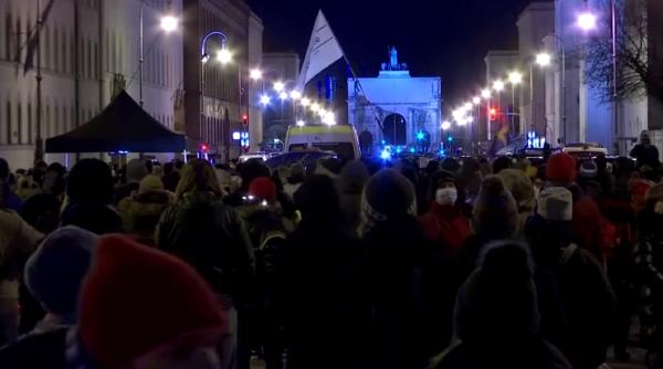 Germania. Sute de manifestanţi la Munchen împotriva lockdown-ului
