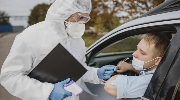 Marea Britanie, reguli noi pentru cei care vin din străinătate: Toate sosirile internaționale, testate în a doua și a opta zi de autoizolare