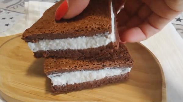 Prăjitura Kinder felie de lapte, fără zahăr: Desertul preferat al copiilor, făcut în casă din ingrediente simple și sănătoase