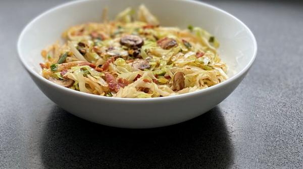 Varză dulce cu smântână. Reţetă sănătoasă, săţioasă şi foarte uşor de gătit