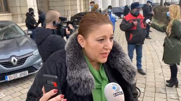 Diana Șoșoacă, protest în fața Ministerului Justiției (VIDEO LIVE)