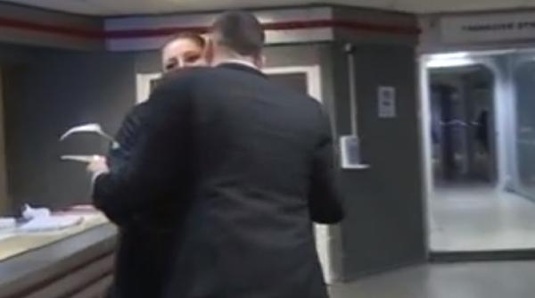 George Simion şi Diana Şoşoacă, prima întâlnire după excluderea acesteia din AUR: „Ăsta e sărutul lui Iuda!” (VIDEO)