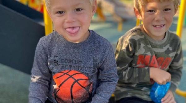 Un băieţel s-a născut cu limba de patru ori mai mare. Sindromul de care suferă copilul