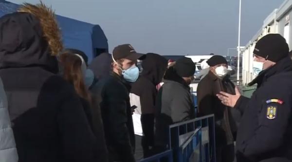 Luați prin surprindere de noile reguli de intrare în țară, mulți români s-au întors la vamă: „Decât carantină, mai bine mă duc înapoi”