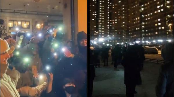 Rușii au organizat un protest al luminilor, de Ziua Îndrăgostiților, pentru a-l susține pe Alexei Navalnîi (VIDEO)