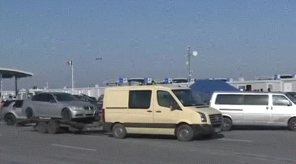 Zeci de români, carantinați din greșeală, la vama Nădlac. Există o aplicație, dar nu e folosită