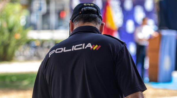 Spania. Bătrân, pus la pământ și jefuit de un cuplu de români. Cei doi au pus mâna pe o sumă mare de bani