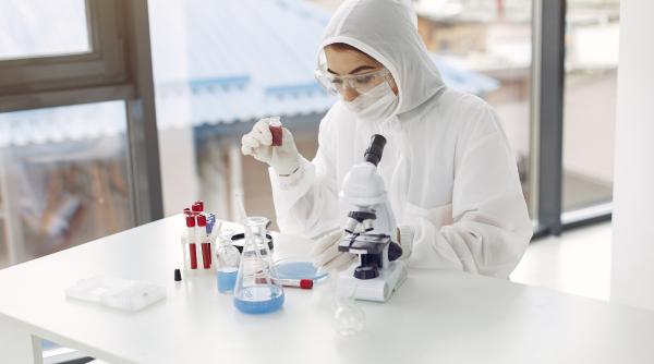 O nouă tulpină de coronavirus, descoperită în Finlanda. Cercetători: Testele PCR ar putea să nu o detecteze