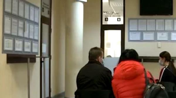 Românii trebuie să aștepte peste 30 de zile până primesc un nou buletin