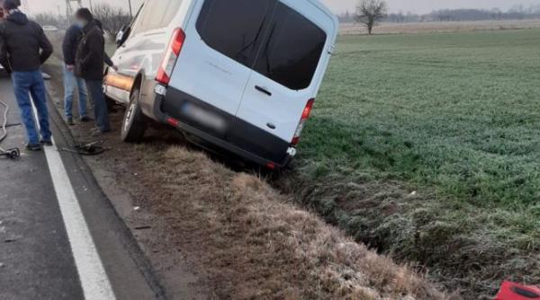 Accident între un microbuz și două autoturisme: Cinci victime, trafic întrerupt pe DN 71. UPDATE