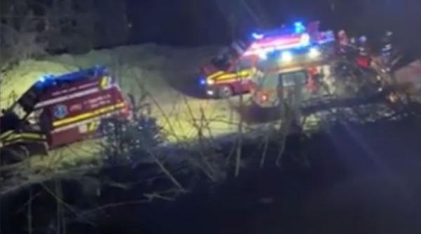 Un autoturism cu 5 români a căzut într-o prăpastie 