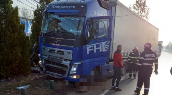 O fetiță româncă de 11 ani, accidentată mortal pe o trecere de pietoni, în drum spre școală