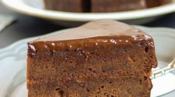 Prăjitura ungurească. Rețeta secretă a celui mai rapid și ușor desert pentru cafeaua de dimineață 