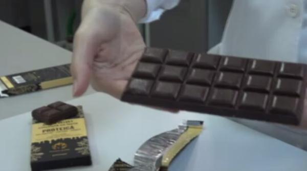 Ciocolata care nu te îngrașă a fost inventată de români. Din ce este făcută
