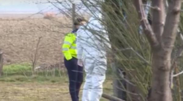 Un român s-ar fi sinucis după ce și-a găsit mama moartă