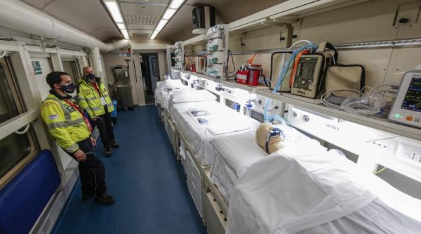 Italia. Trenul COVID a fost dat în folosință. Este terapie intensivă mobilă și va transporta pacienții între orașe