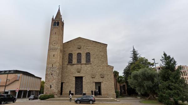 Italia. Mamă româncă, prinsă când fura banii bisericii: Marcela are 6 copii și spune că nu are cu ce să-i hrănească