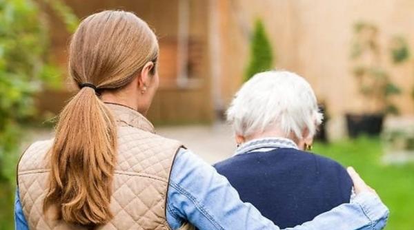 Austria. Îngrijitoare româncă, condamnată după ce ar fi furat din banii pensionarului: „El m-a ajutat!”