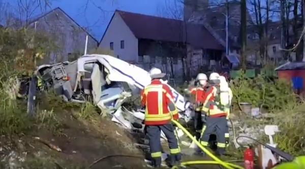 Germania. Avion prăbușit într-o grădiniță. Pilotul, mort pe loc