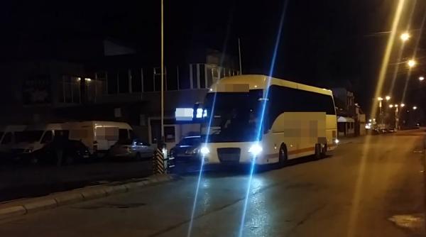 Italia. Autocar care pleca spre Moldova, BLOCAT de carabinieri. Toți pasagerii controlați la sânge, iar șoferii denunțați pentru furt