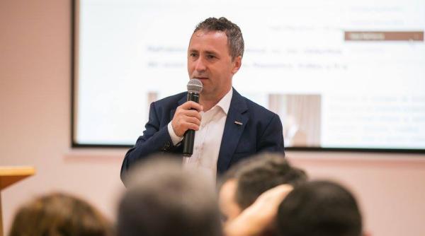 Românii din diaspora cu pașaport CRDS nu vor mai preda buletinul: Deputat Valentin Făgărășian - „Modalitatea actuală încalcă legislația europeană“