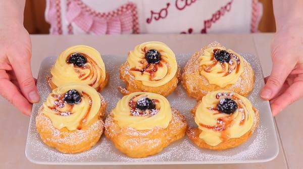 Zeppole di San Giuseppe, gogoșile tradiționale italienești făcute de Ziua Tatălui, care se topesc în gură