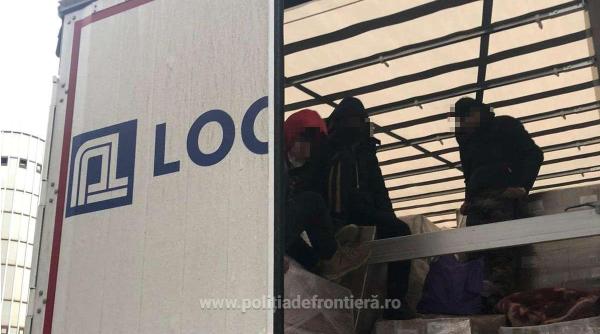 Mai mulți migranți, între care și copii, la granița României. Erau ascunși în trei automarfare cu destinația Germania, Franța și Cehia