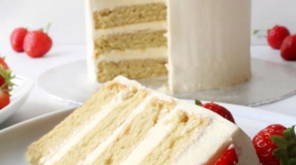 Tort delicios de post. Rețeta blatului din doar 4 ingrediente