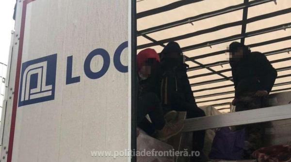 Trei camioane, verificate la sânge la frontiera României. Ce au găsit polițiștii printre marfa transportată 
