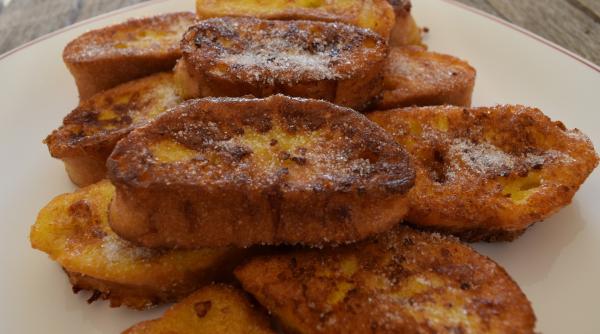 Torrijas, prăjitura tradițională spaniolă de Paște. Preparatul tipic din Spania pe care îl poate pregăti oricine... un deliciu suprem!