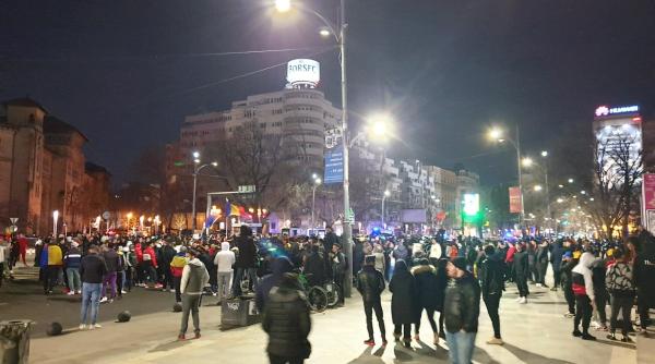 Proteste în toată România față de noile restricții: "Ne-ați umilit! Jos restricțiile" - FOTO/VIDEO