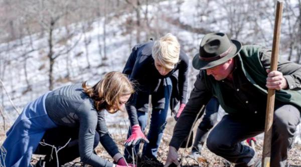 Raluca Turcan, după ce a fost fotografiată fără mască: "Am cerut să fiu AMENDATĂ!"