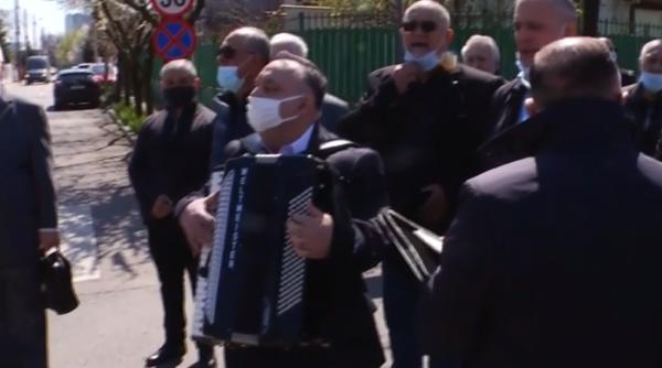 Gabi Luncă a fost condusă cu lăutari pe ultimul drum