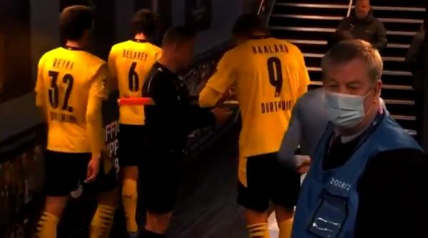 Moment controversat după meciul City-Dortmund. Octavian Şovre, surprins în timp ce îi cerea un autograf lui Haaland (VIDEO)