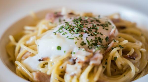 Spaghete carbonara de post. Rețeta genială pe care n-ai cum s-o ratezi