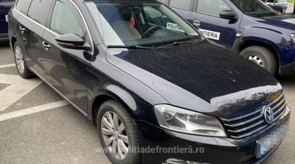 Autoturism căutat de autorităţile din Germania, descoperit la vama Nădlac. Șoferul român a rămas pieton