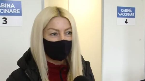 O româncă stabilită în Italia a venit acasă special pentru a se vaccina fără programare: "În speranţa că totul va fi bine"