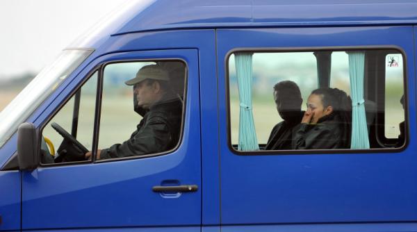 Germania. Microbuz cu români, blocat. Remorca cu bagaje, confiscată