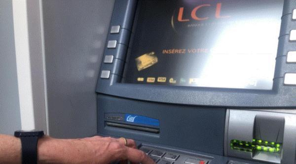 Franța. Un român s-a lăudat pe TikTok, după ce a jefuit o femeie chiar lângă un bancomat: „Așa e la noi, ne place să ne lăudăm”