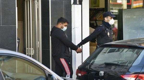 Spania. Minoră româncă, vândută cu 4.000 de euro. Cele două familii arestate susțin că doar i-au aranjat nunta 