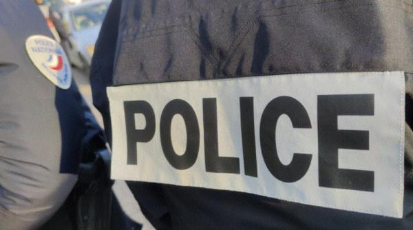 Franța. O patrulă de poliție, atacată cu o piatră de un minor român