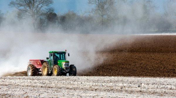 Doi români, care au cumpărat utilaje agricole de peste 60.000 de lei şi au ”uitat” să plătească, și-au aflat pedepsele