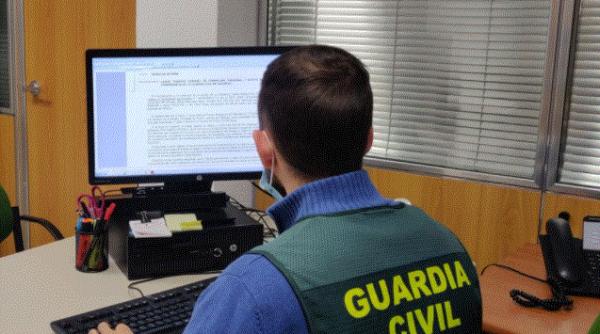 Spania. Opt bărbați, printre care și români, arestați după înșelăciunea online „Scrisoarea nigeriană”. Cum acționau infractorii