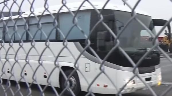 Italia. Control într-un autocar plin cu români care se întorceau acasă. Un conațional, arestat