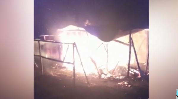 Incendiu în Noaptea de Înviere: o cabană de pe malul Bălții Albele s-a făcut scrum