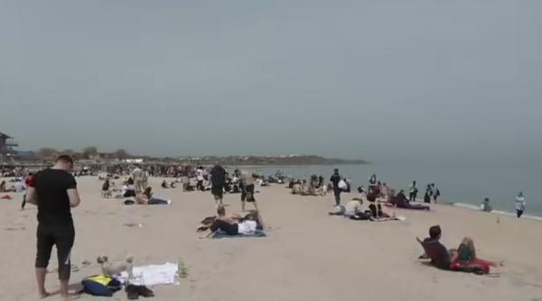 Petreceri pe plajă la Vama Veche, în noaptea de Înviere. Polițiștii au dat AMENZI: "Dacă nu vă conformați, ÎNCHIDEM vara asta"