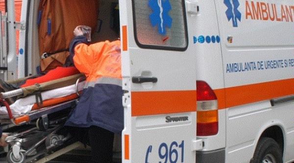 Un tânăr de 19 ani a murit pe loc, iar alți trei sunt în stare gravă. Accident rutier grav în județul Prahova 