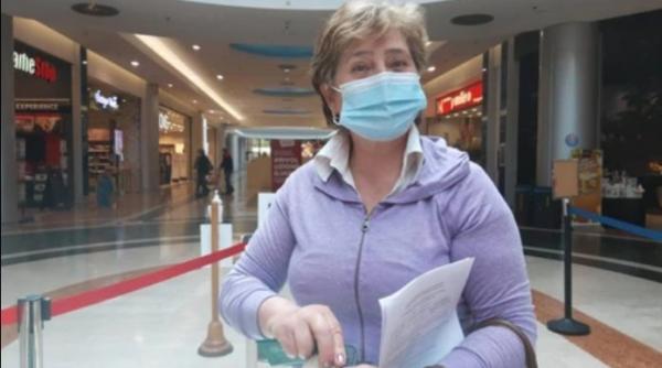 Maricica, badantă româncă în Italia: „Nu mă tem, AstraZeneca este bun. Mă vaccinez pentru că vreau să mă duc acasă, la familie“