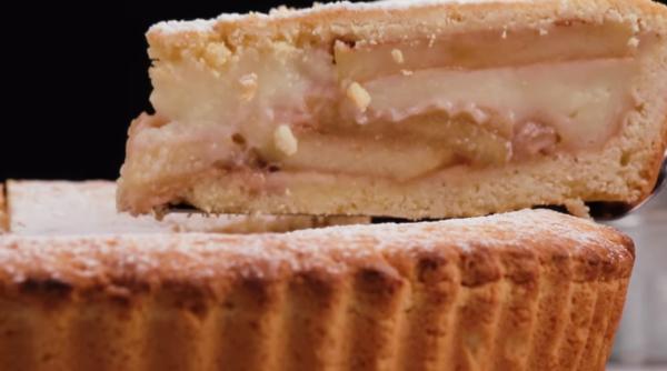 Plăcintă cu mere, fără făină și zahăr: Rețeta delicioasă și sănătoasă, potrivită pentru diabetici, alergici și pentru pofticioși